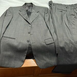 Men’s charcoal grey Roberto Villani suit